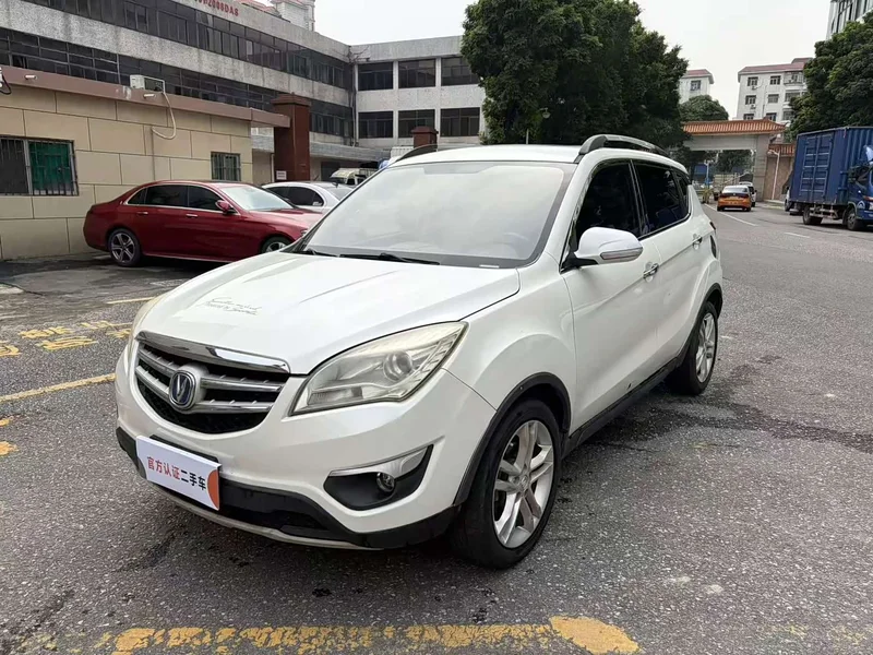 Changan CS35 — фото 1