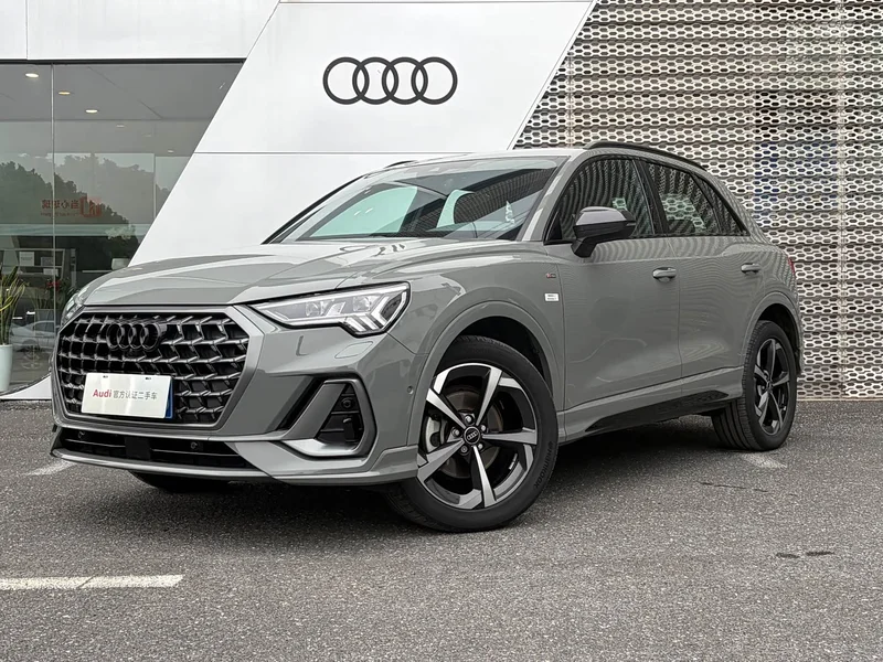 Audi Q3 — фото 1