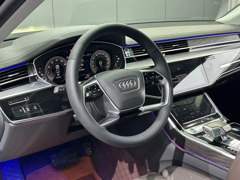 Audi A8 — фото 11