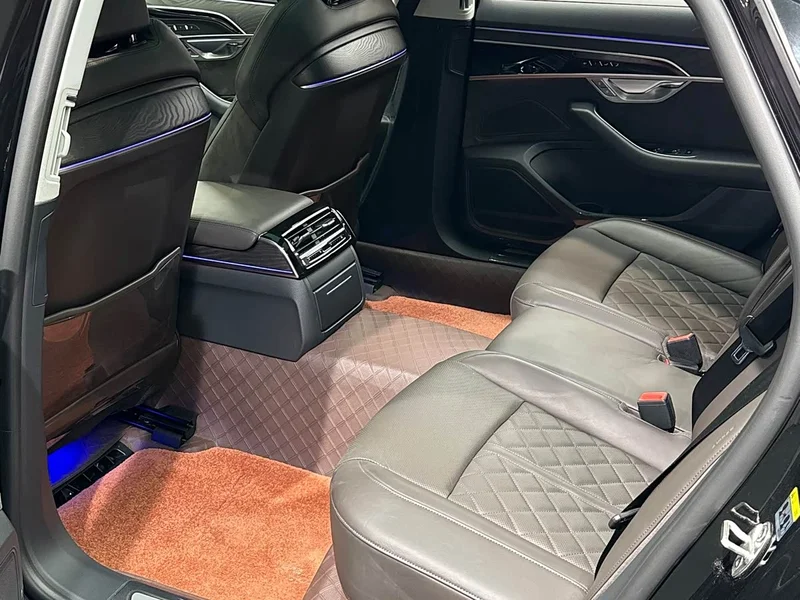 Audi A8 — фото 17