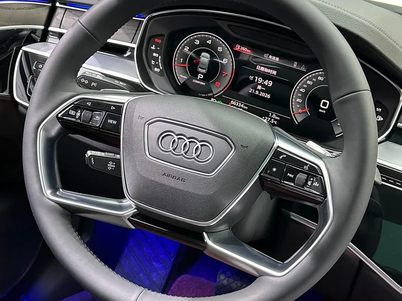 Audi A8 — фото 24