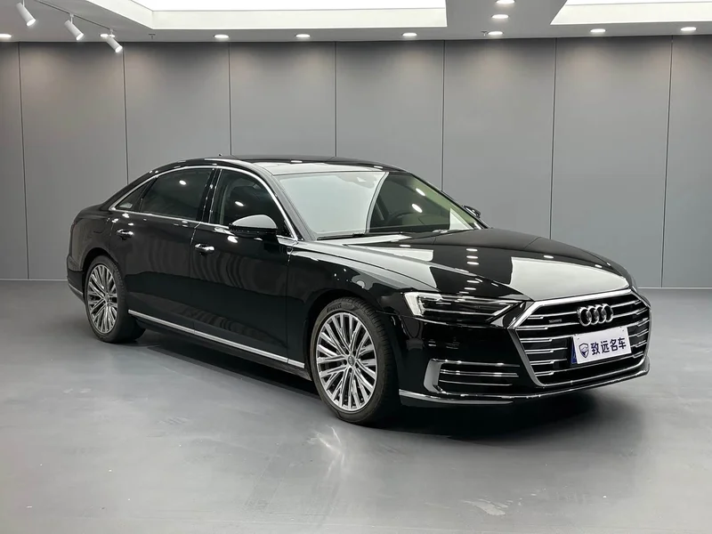 Audi A8 — фото 3