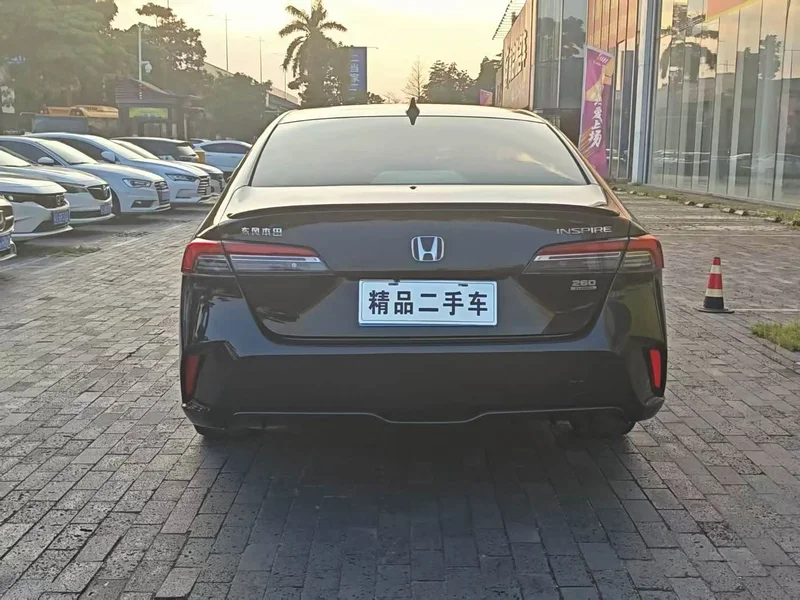Hyundai Inspire — фото 8