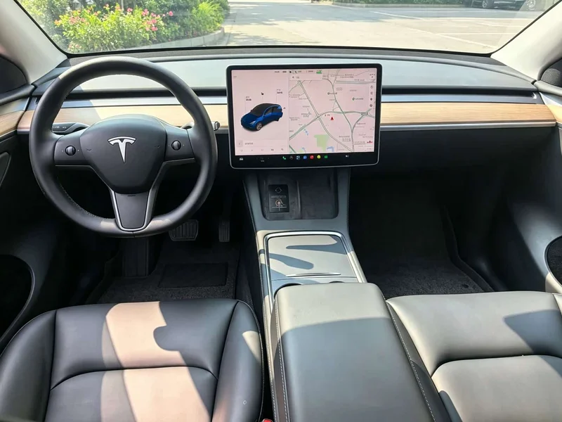 Tesla Model Y — фото 4