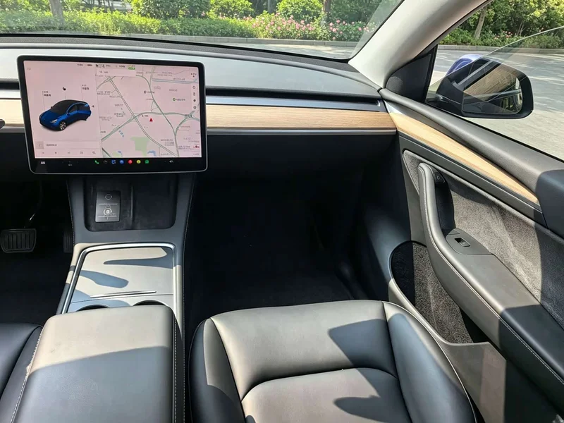 Tesla Model Y — фото 7