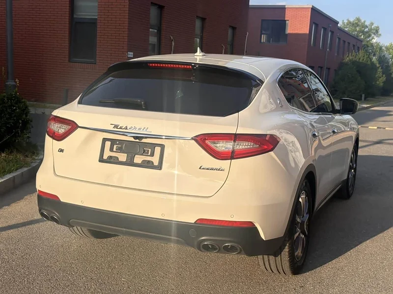 Maserati Levante — фото 21