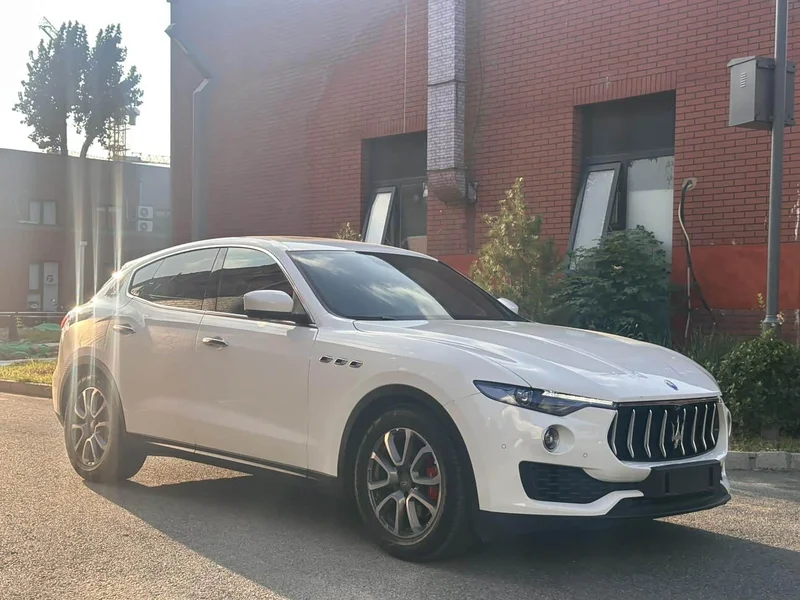 Maserati Levante — фото 3