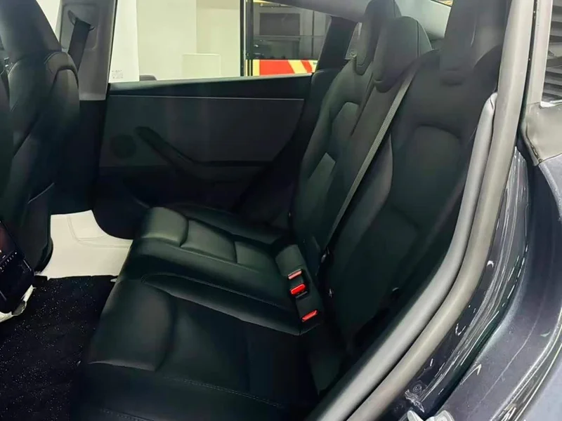 Tesla Model 3 — фото 9