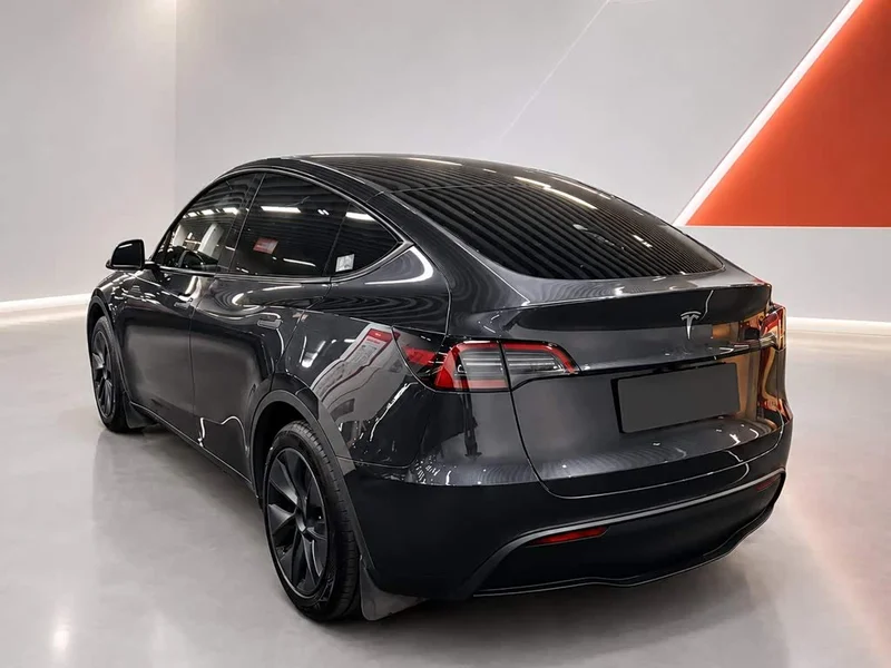 Tesla Model Y — фото 4