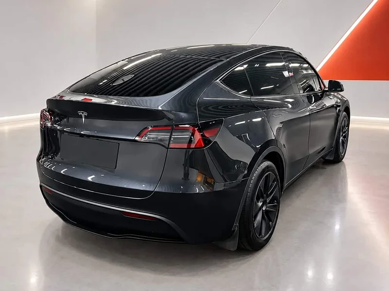 Tesla Model Y — фото 6