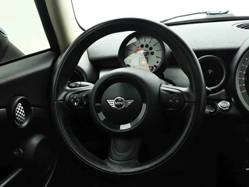 MINI CLUBMAN — фото 14