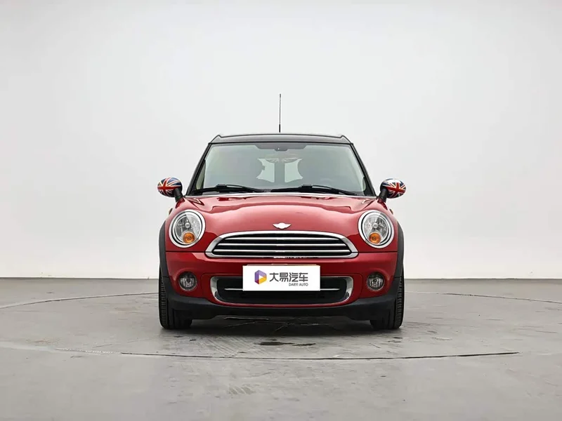 MINI CLUBMAN — фото 2