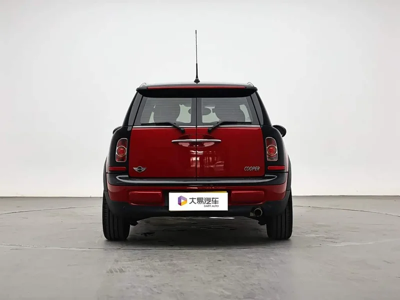 MINI CLUBMAN — фото 4