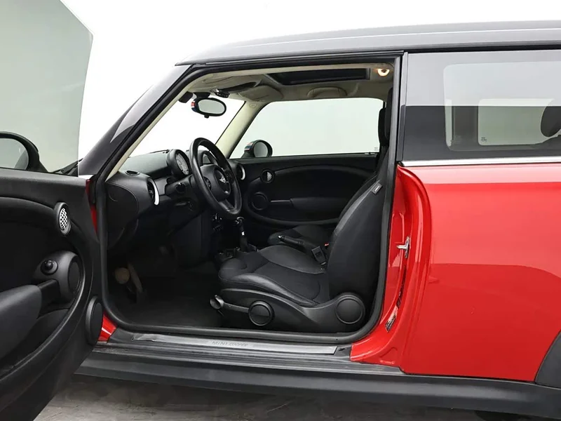 MINI CLUBMAN — фото 9