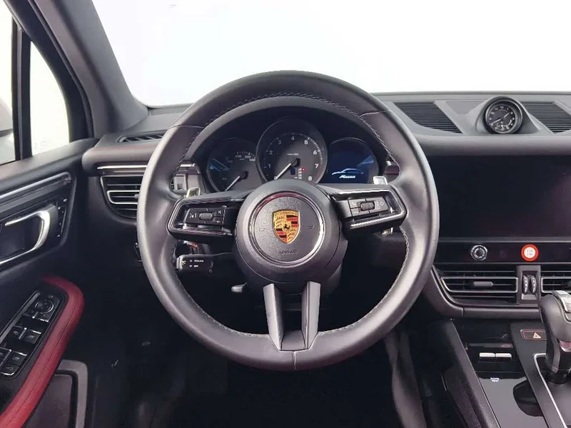 Porsche Macan — фото 13