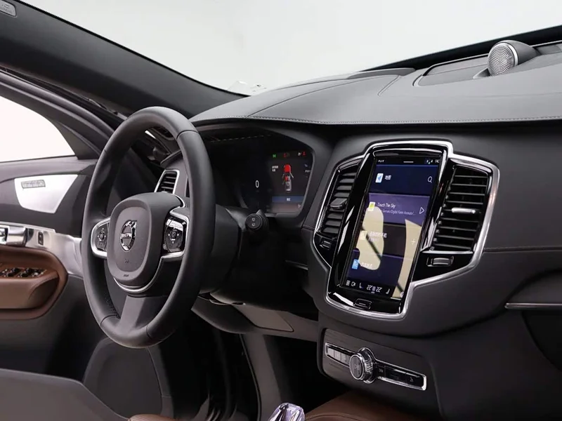 Volvo XC90 — фото 12