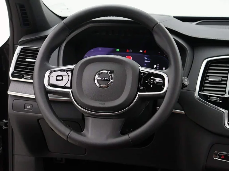 Volvo XC90 — фото 14