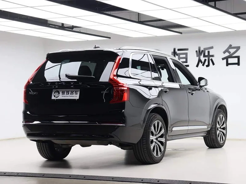 Volvo XC90 — фото 24