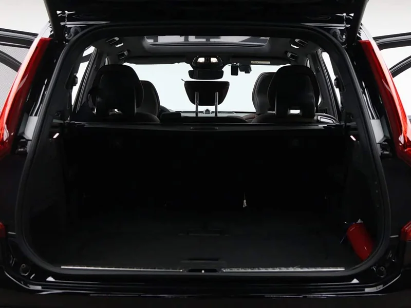 Volvo XC90 — фото 10