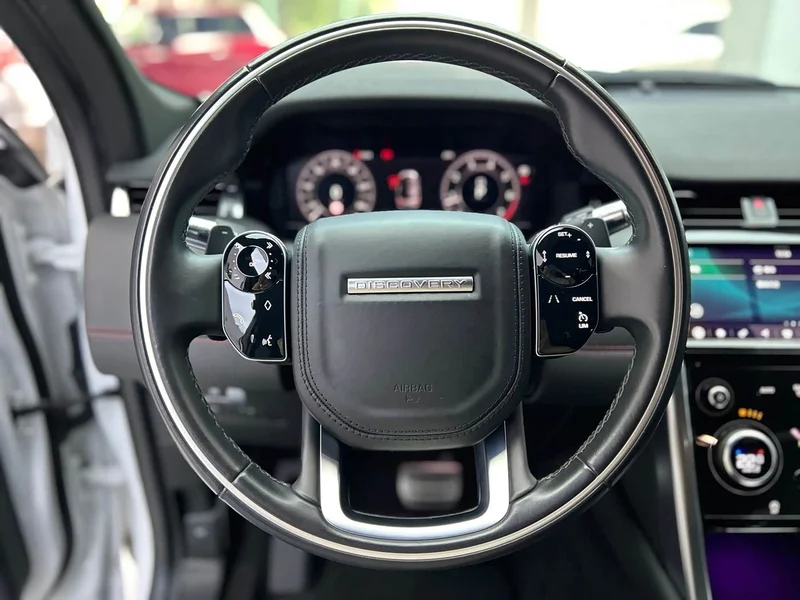 Land Rover Discovery — фото 17