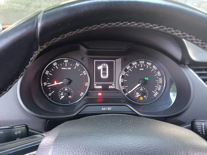 Volkswagen Octavia — фото 12