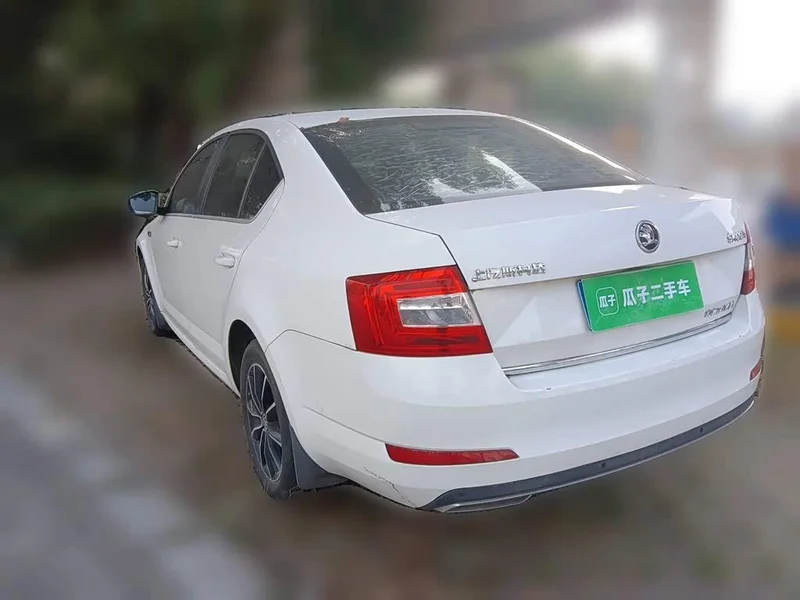 Volkswagen Octavia — фото 4