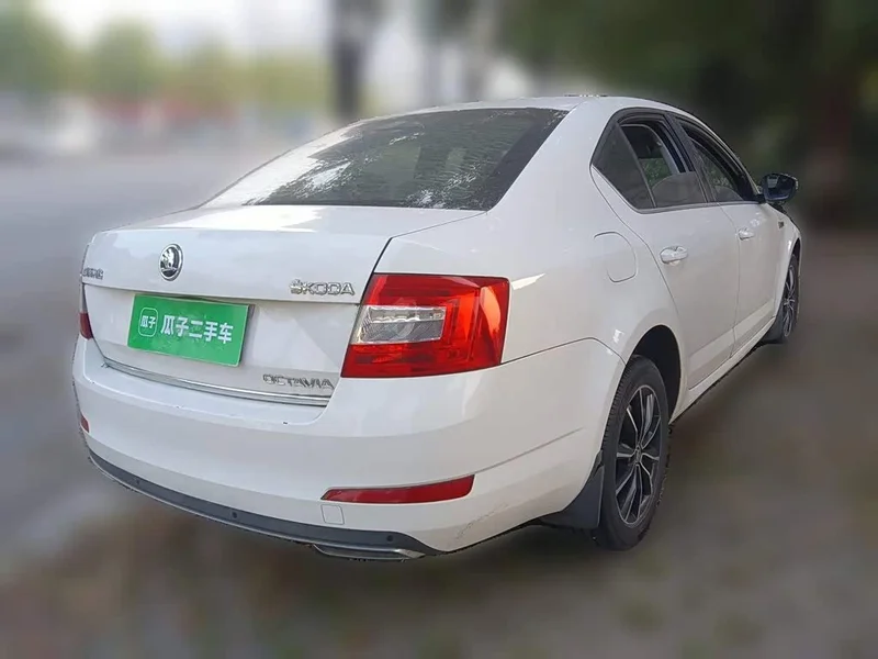 Volkswagen Octavia — фото 6