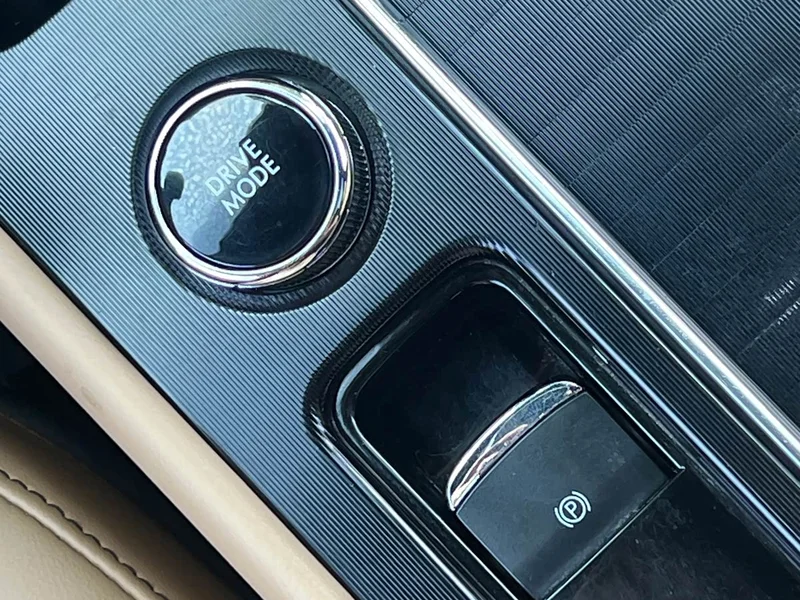 Jeep Renegade — фото 18