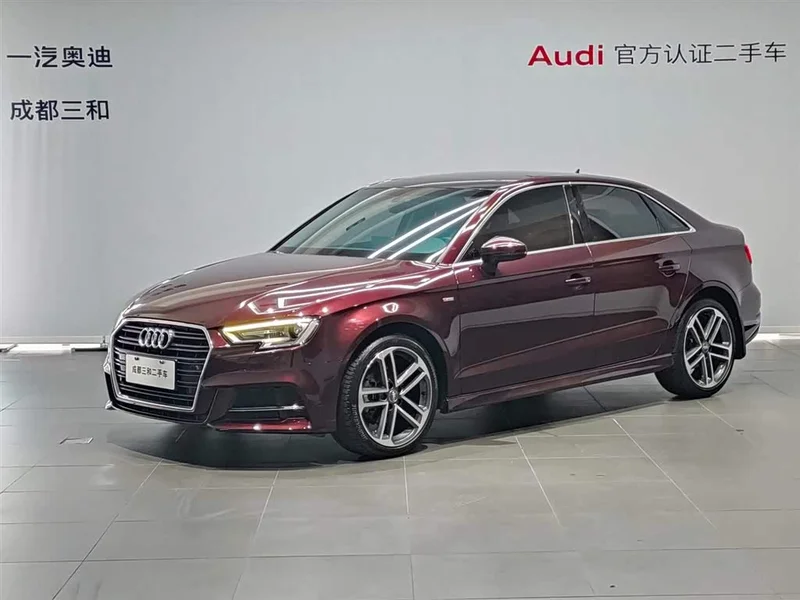 Audi A3 — фото 1