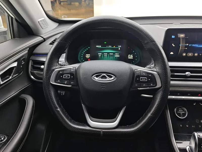 Chery Tiggo 8 — фото 15