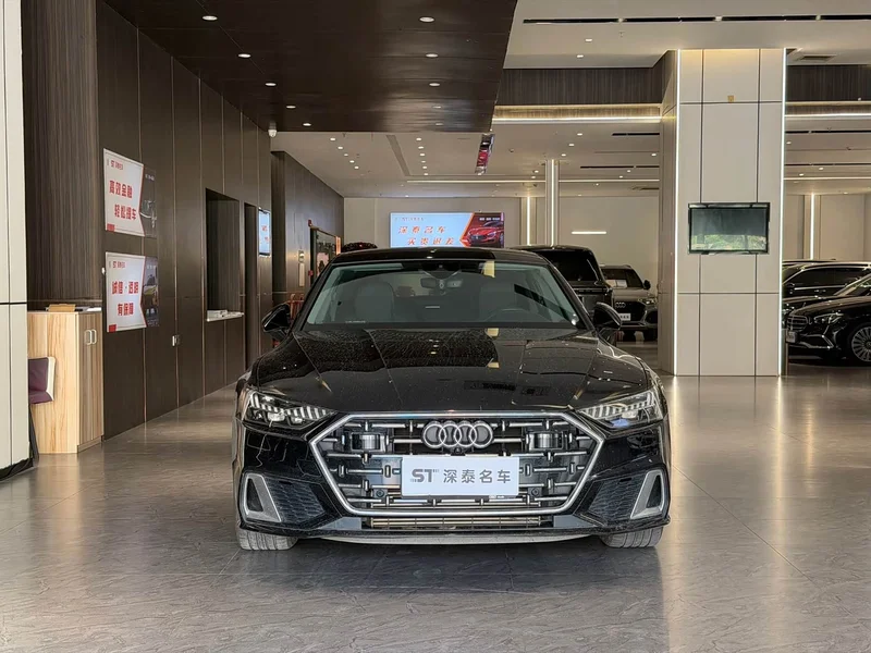 Audi A7L — фото 2