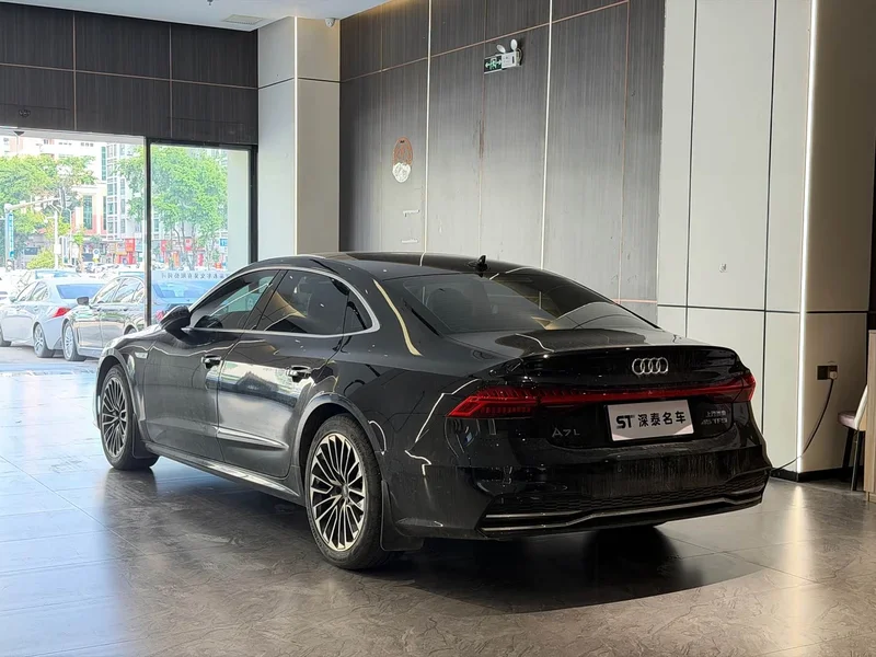 Audi A7L — фото 4