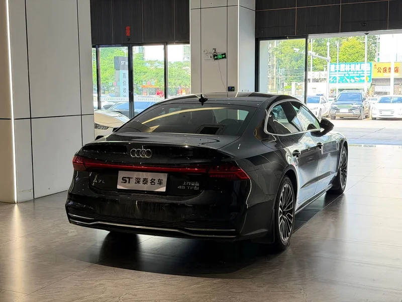Audi A7L — фото 6
