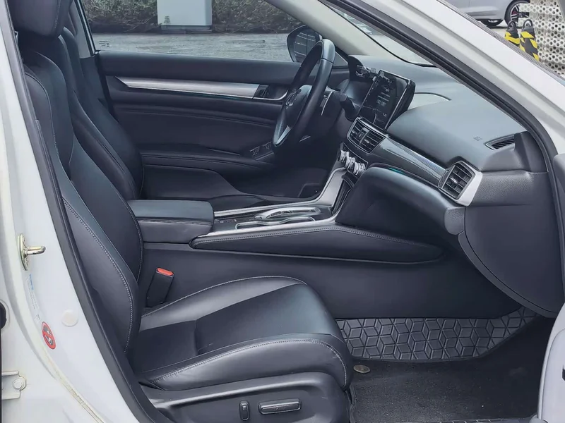 Honda Accord — фото 12