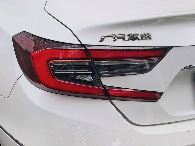 Honda Accord — фото 8