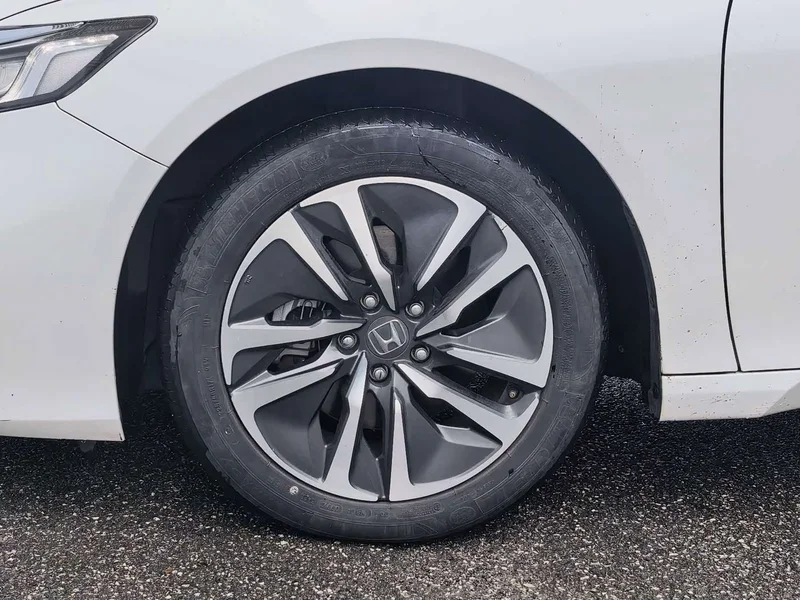 Honda Accord — фото 9
