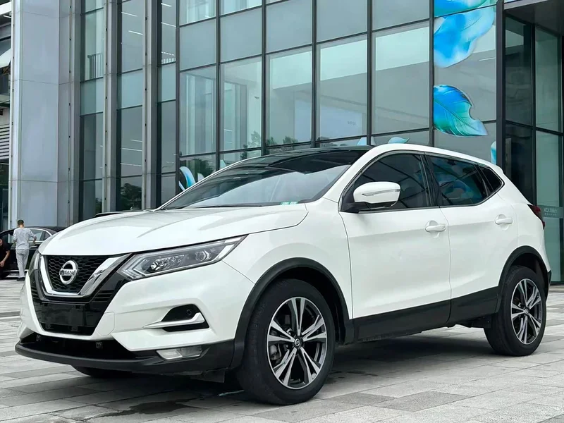 Nissan Qashqai — фото 1