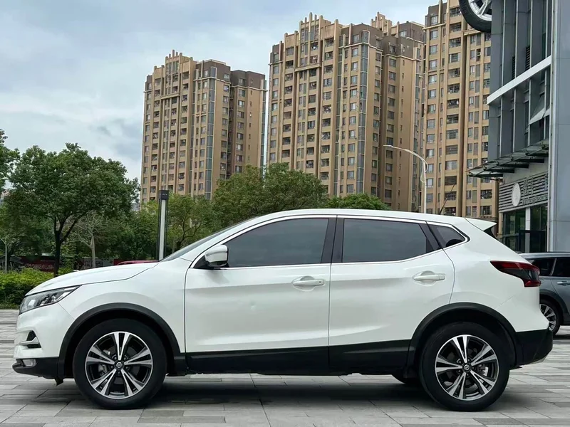 Nissan Qashqai — фото 3