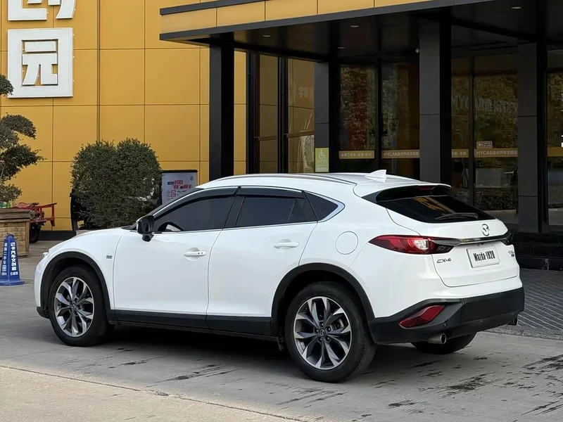 Mazda CX-4 — фото 4