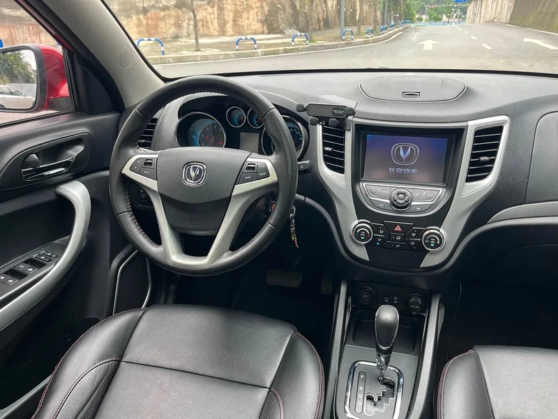 Changan CS35 — фото 10