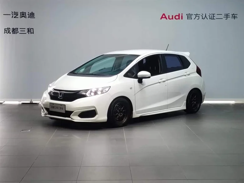 Honda Fit — фото 1