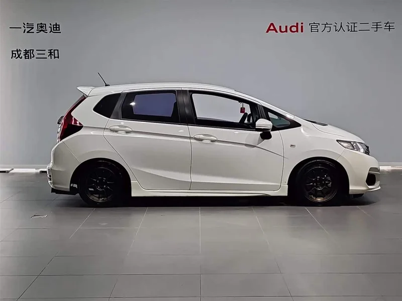 Honda Fit — фото 3