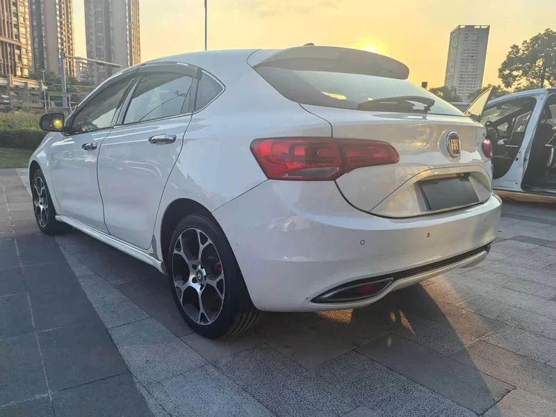 Hyundai i30 — фото 6