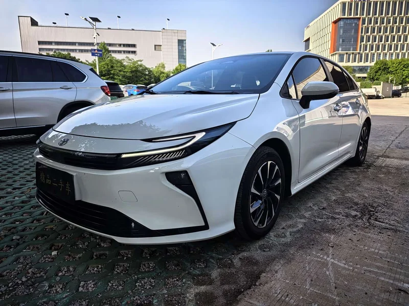Toyota Corolla — фото 3