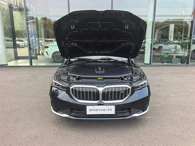 BMW i5 — фото 20