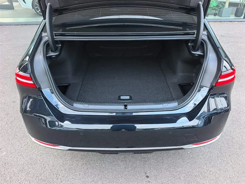 BMW i5 — фото 22