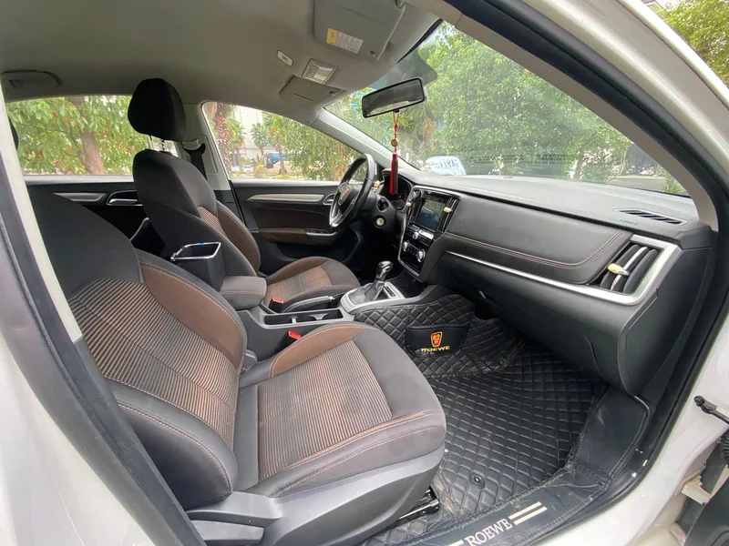 Roewe i6 Classic — фото 12