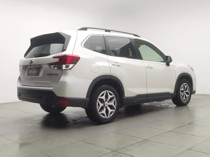 Subaru Forester — фото 2