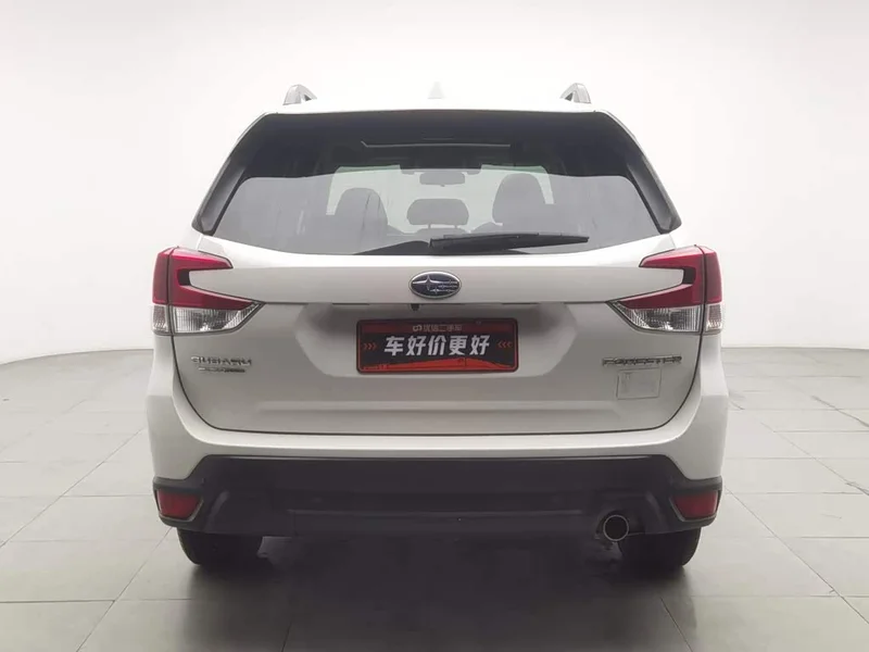 Subaru Forester — фото 4