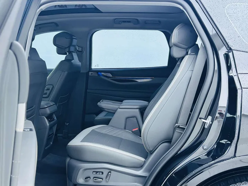 Ford Edge — фото 14